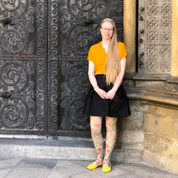 Meet your Posher, Peryn - Picture 1 of 1